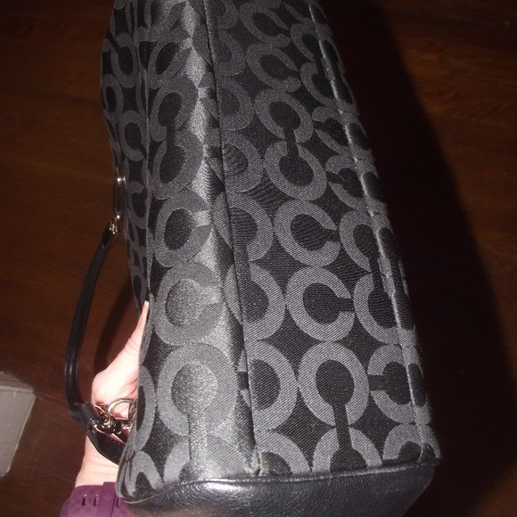 Coach MADISON SMALL MADELINE EAST/WEST SATCHEL IN OP ART SATEEN FABRIC Black - Picture 4 of 7